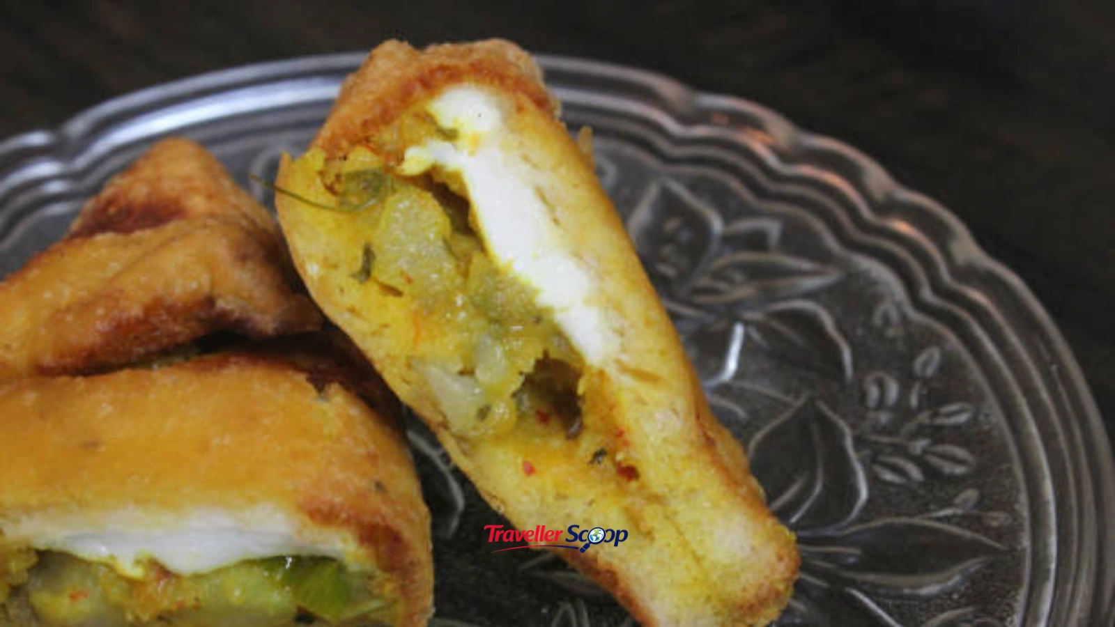 Crispy paneer pakoda and samosa at Lakshmi Mishtan Bhandar Mussoorie” Crispy paneer pakoda and samosa at Lakshmi Mishtan Bhandar Mussoorie”