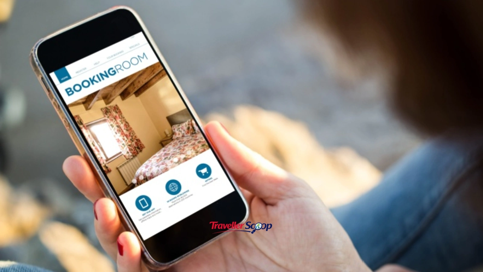Traveller booking budget luxury hotel on mobile app in India