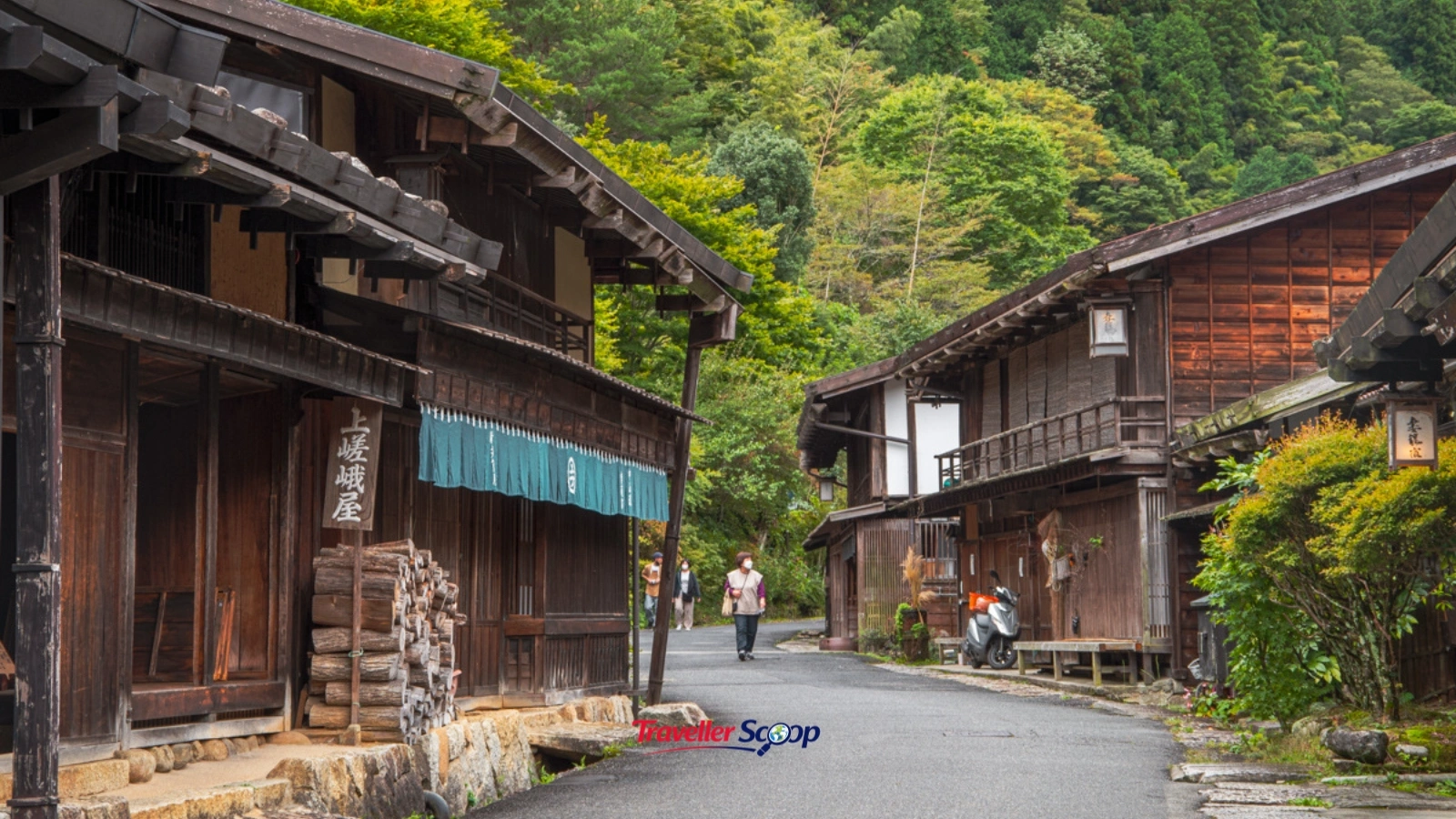 Tsumago Magome Nakasendo trail rural places in Japan Edo post town stone paved streets Nagano