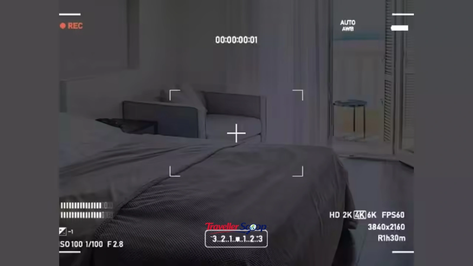 how to check hotel room for hidden cameras with phone flashlight