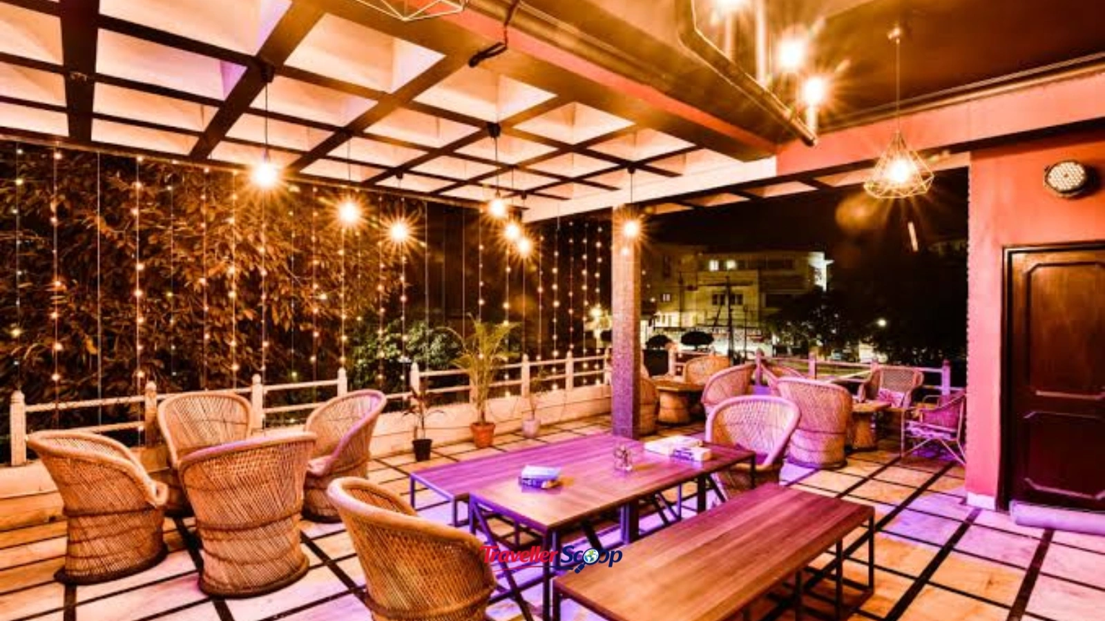 best hostels in India for solo travelers common area best hostels in India for solo travelers common area